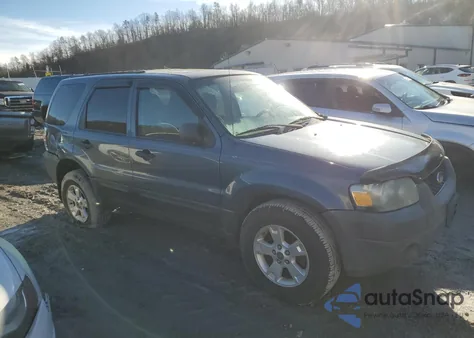 2005 Ford Escape Xlt z USA, uszkodzony, nr VIN 1FMYU931X5KB43223